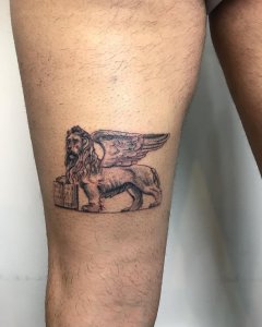 宣先生小腿天使狮子纹身图案