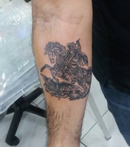 做培训老师的荆先生小臂骑士纹身图案